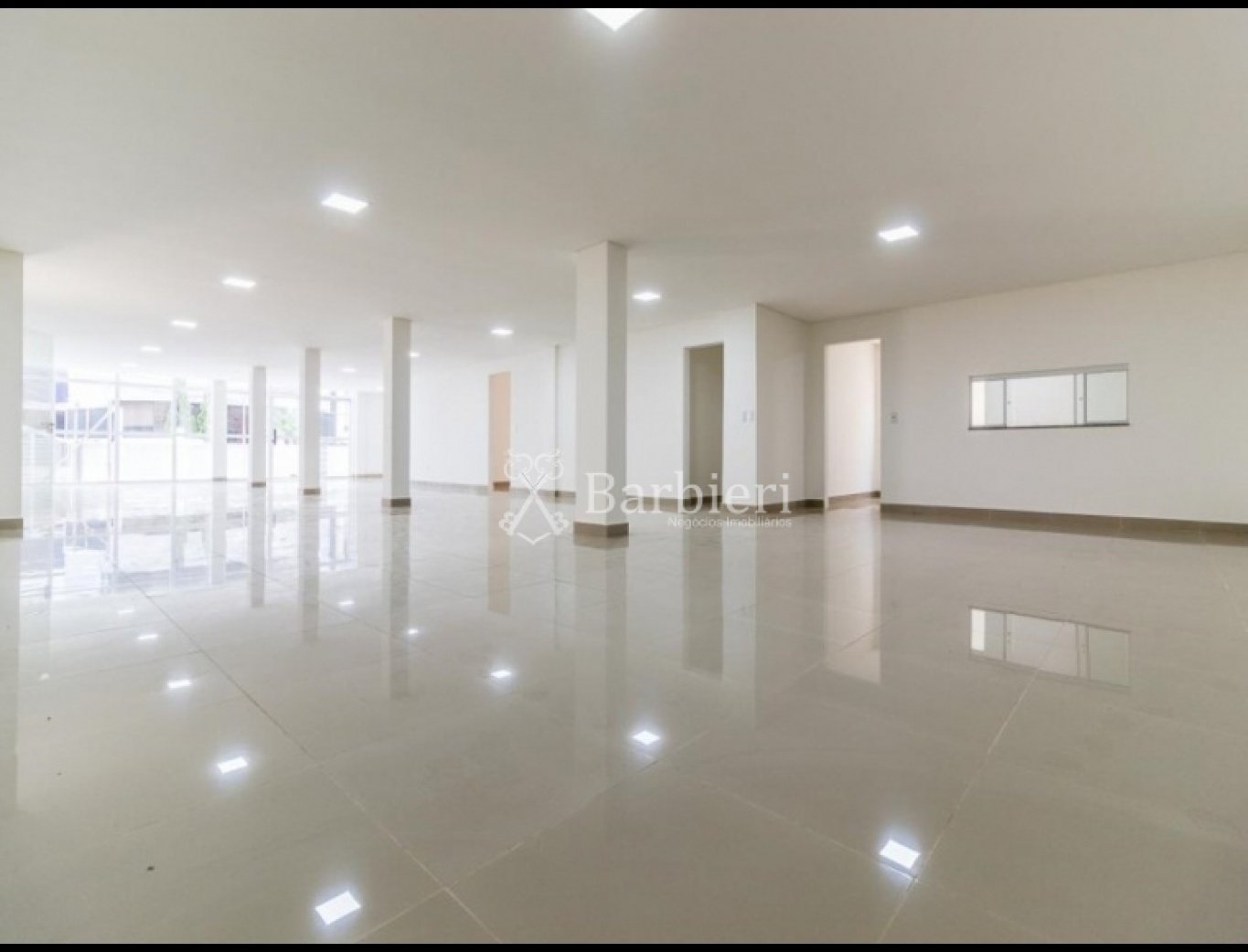Prédio Comercial em Jardim Blumenau, Blumenau