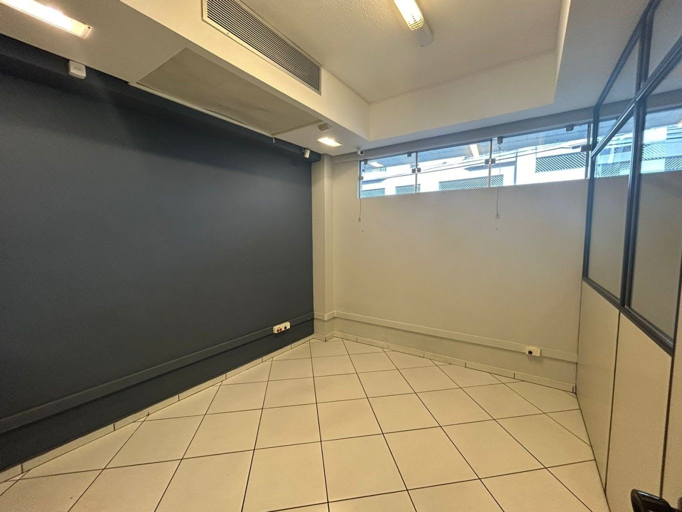 Prédio Comercial em Vila Nova, Blumenau — foto 4