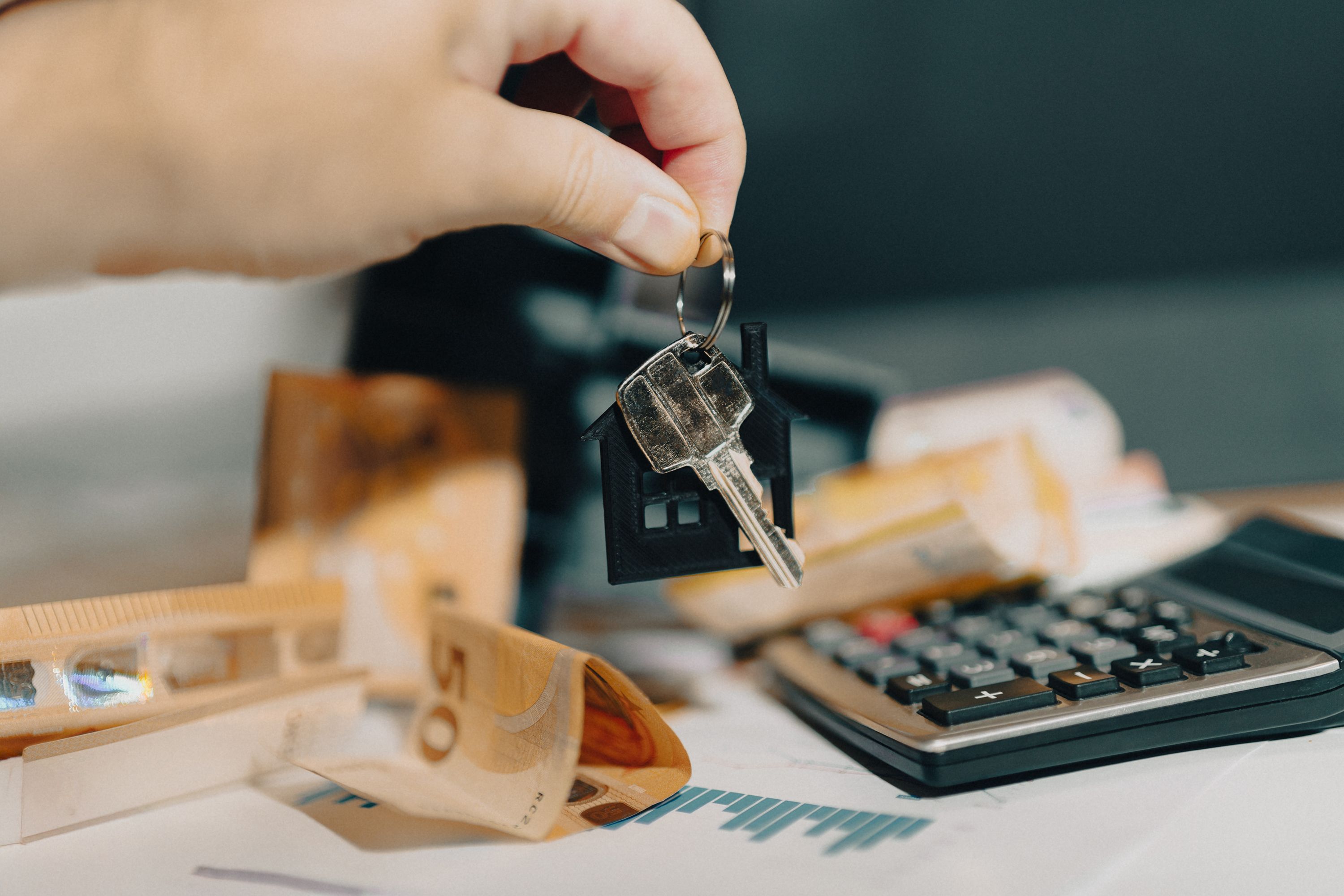 Alugar por conta própria vale a pena? O que todo proprietário precisa saber antes de decidir